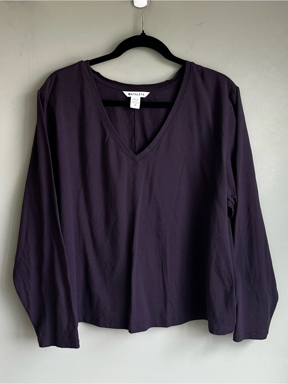 Athleta Plum Long Sleeve V-Neck Top Size 2X